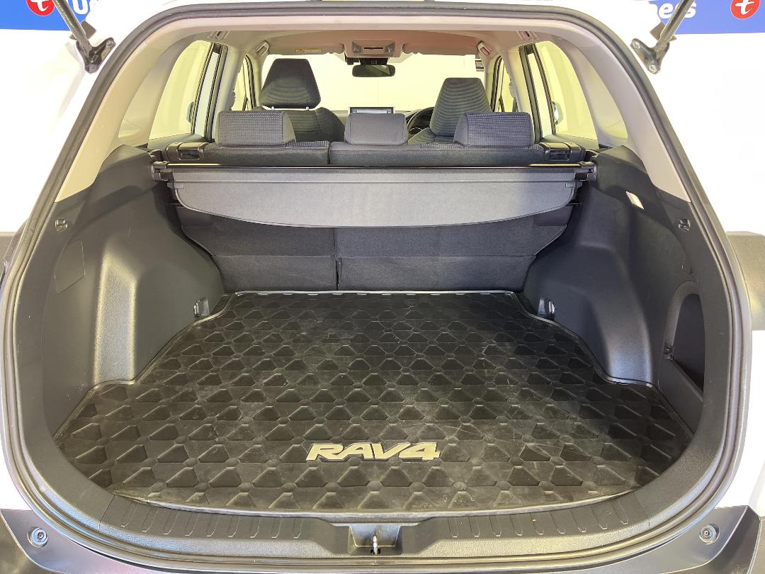 Photo '14' of Toyota Rav4