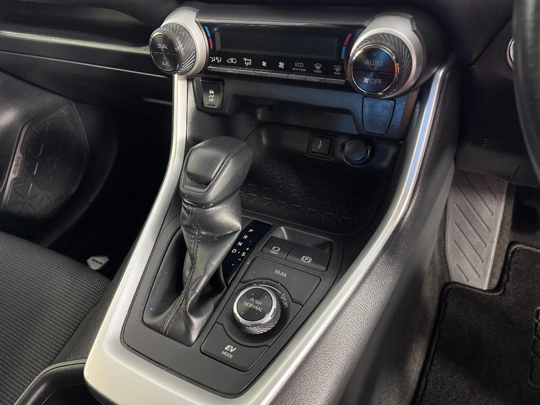 Photo '18' of Toyota Rav4