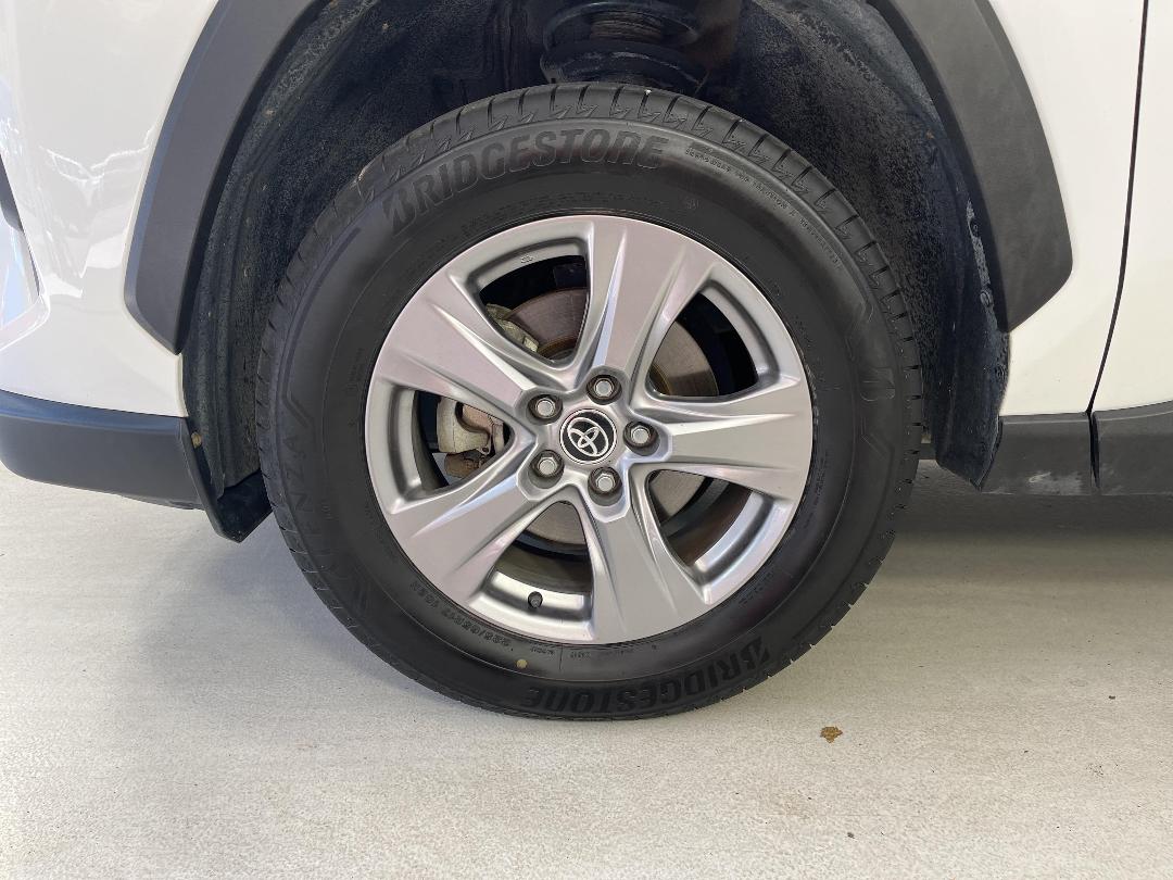 Photo '10' of Toyota Rav4