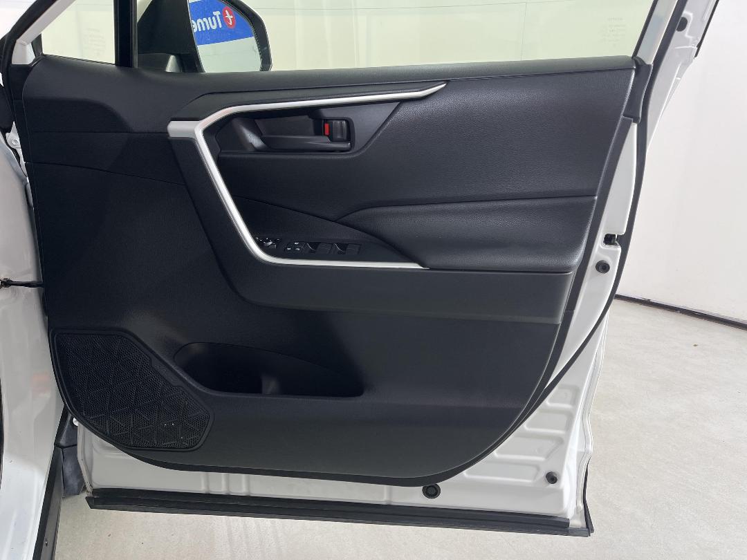 Photo '15' of Toyota Rav4