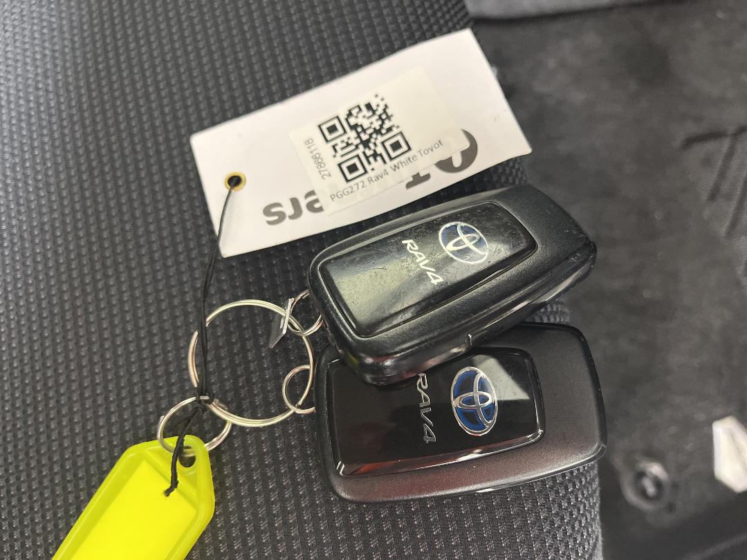 Photo '22' of Toyota Rav4