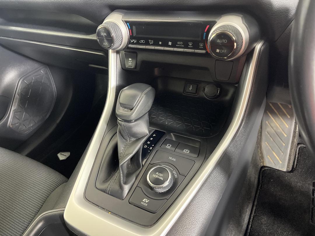 Photo '18' of Toyota Rav4