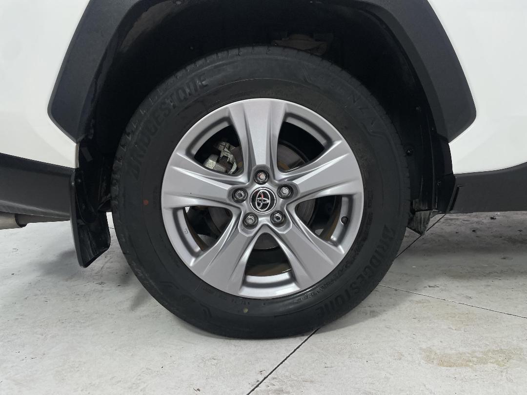 Photo '12' of Toyota Rav4