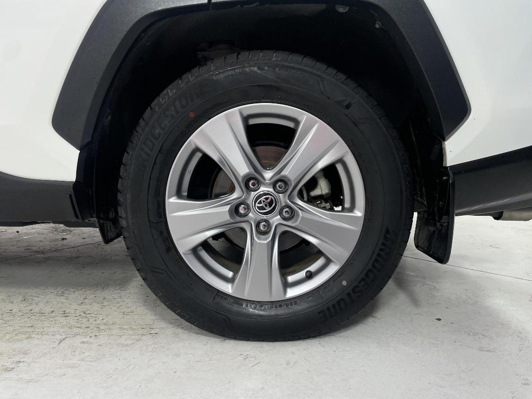 Photo '11' of Toyota Rav4