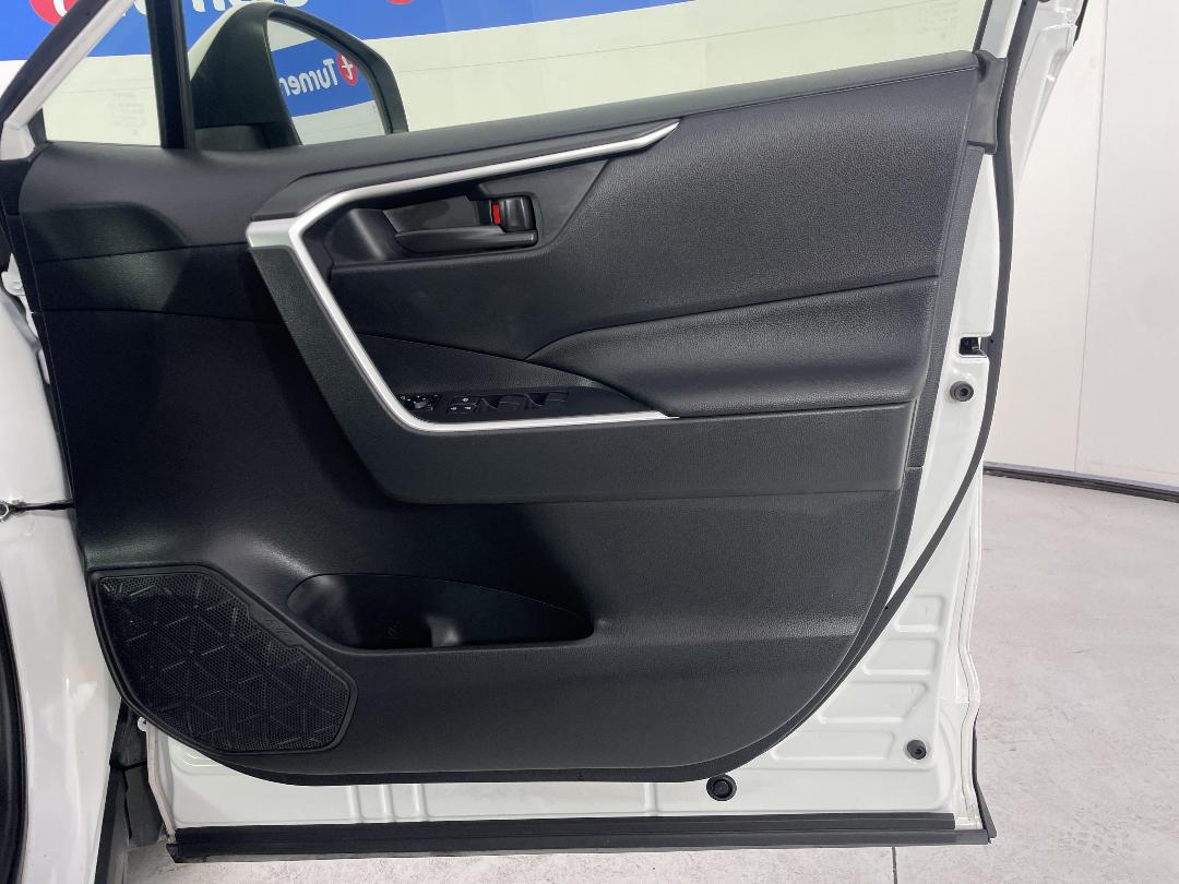 Photo '15' of Toyota Rav4