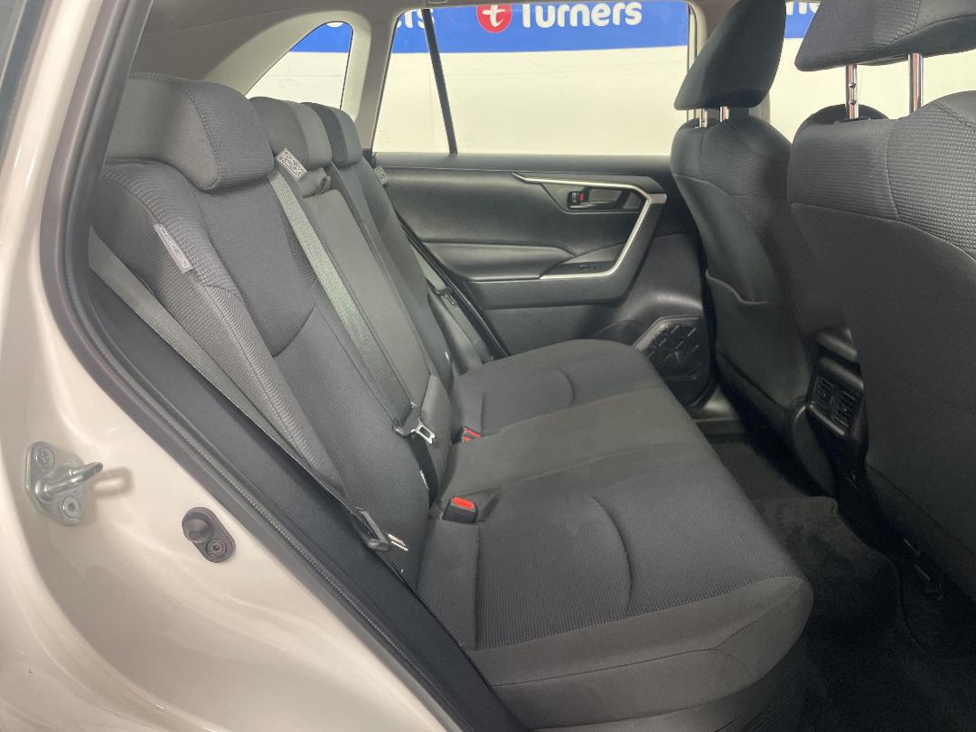 Photo '20' of Toyota Rav4