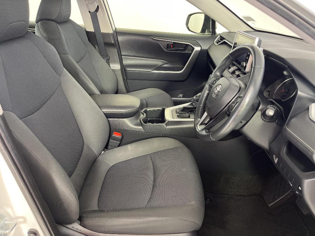 Photo '16' of Toyota Rav4 Photo '16' of Toyota Rav4