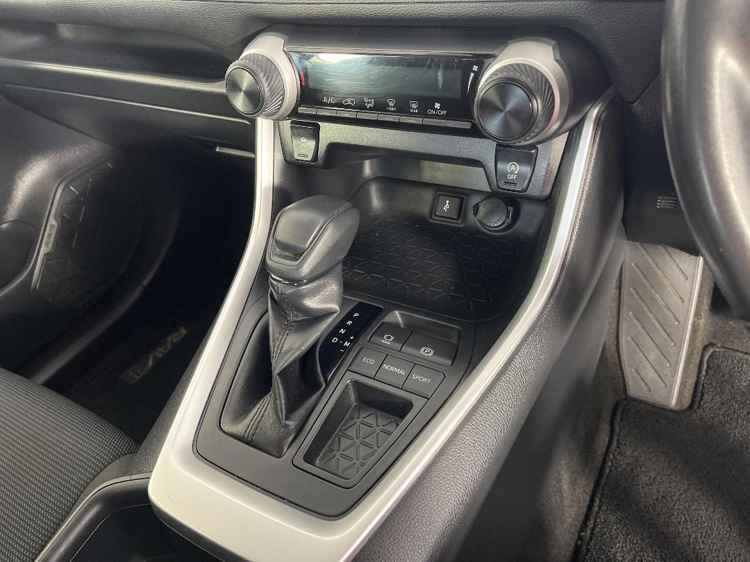 Photo '18' of Toyota Rav4 Photo '18' of Toyota Rav4