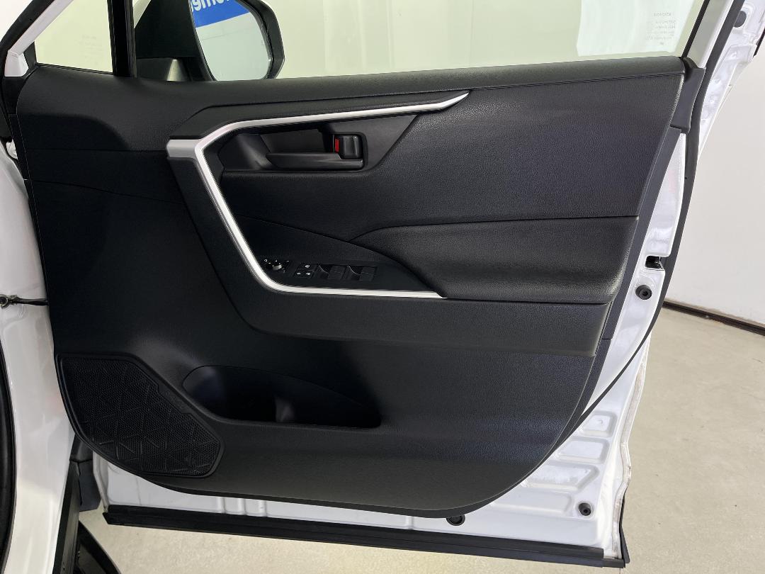 Photo '15' of Toyota Rav4 Photo '15' of Toyota Rav4