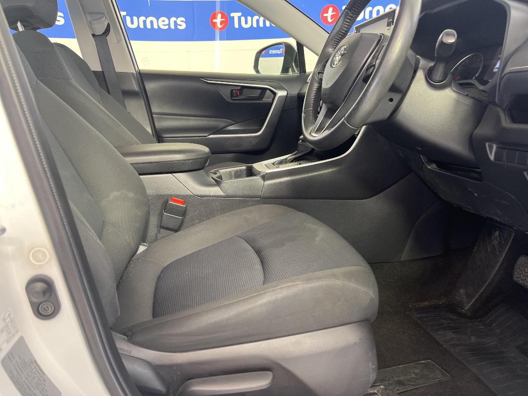 Photo '16' of Toyota Rav4 Photo '16' of Toyota Rav4