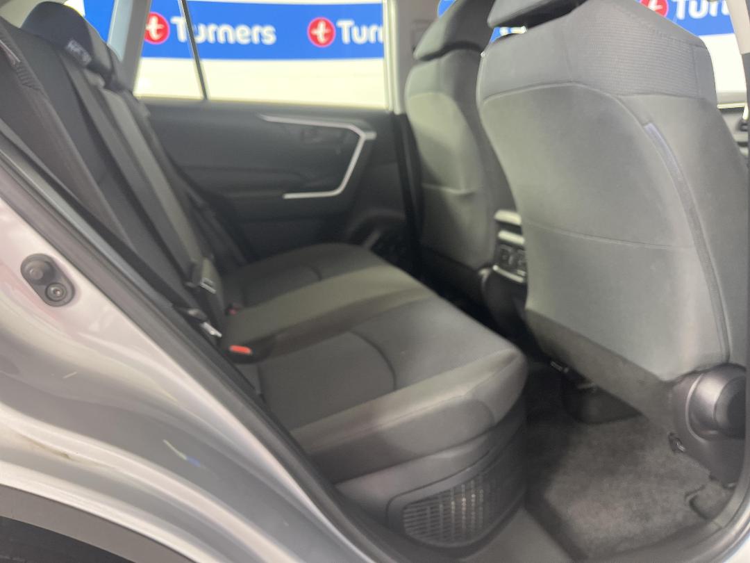 Photo '20' of Toyota Rav4