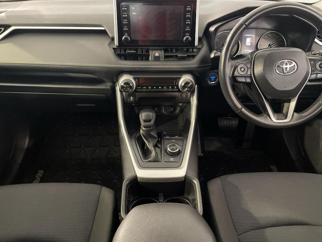 Photo '18' of Toyota Rav4