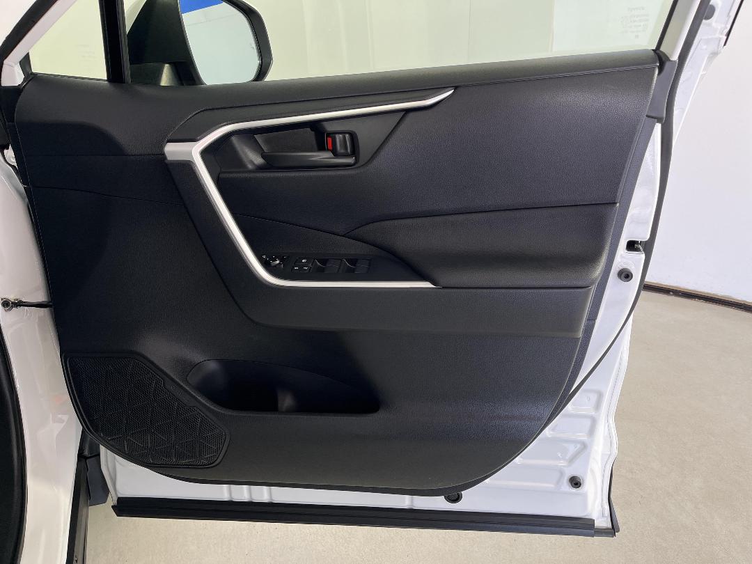 Photo '15' of Toyota Rav4 Photo '15' of Toyota Rav4