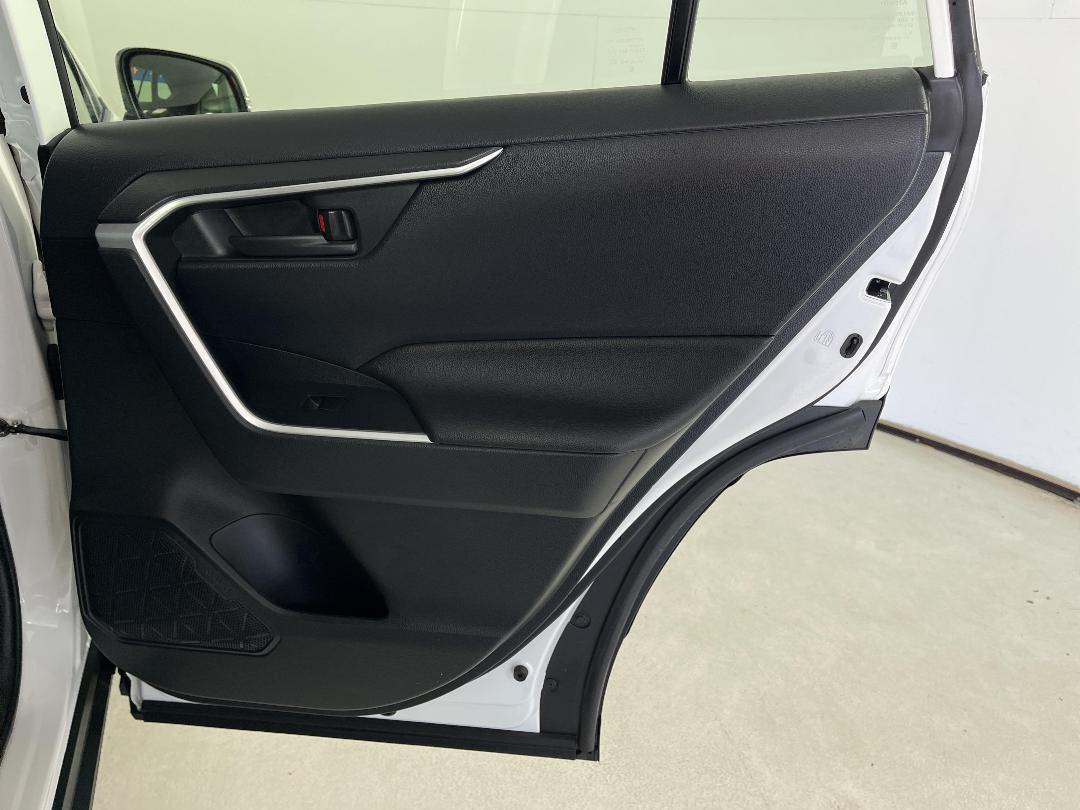 Photo '19' of Toyota Rav4 Photo '19' of Toyota Rav4