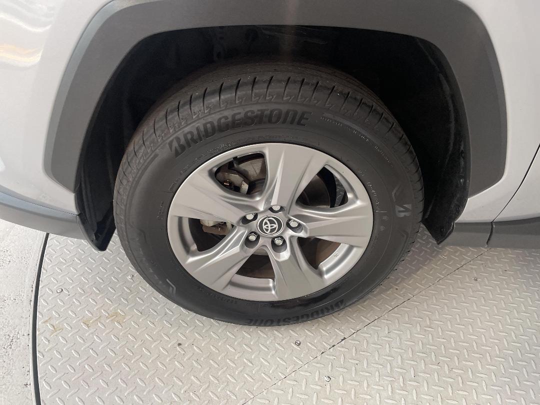 Photo '10' of Toyota Rav4