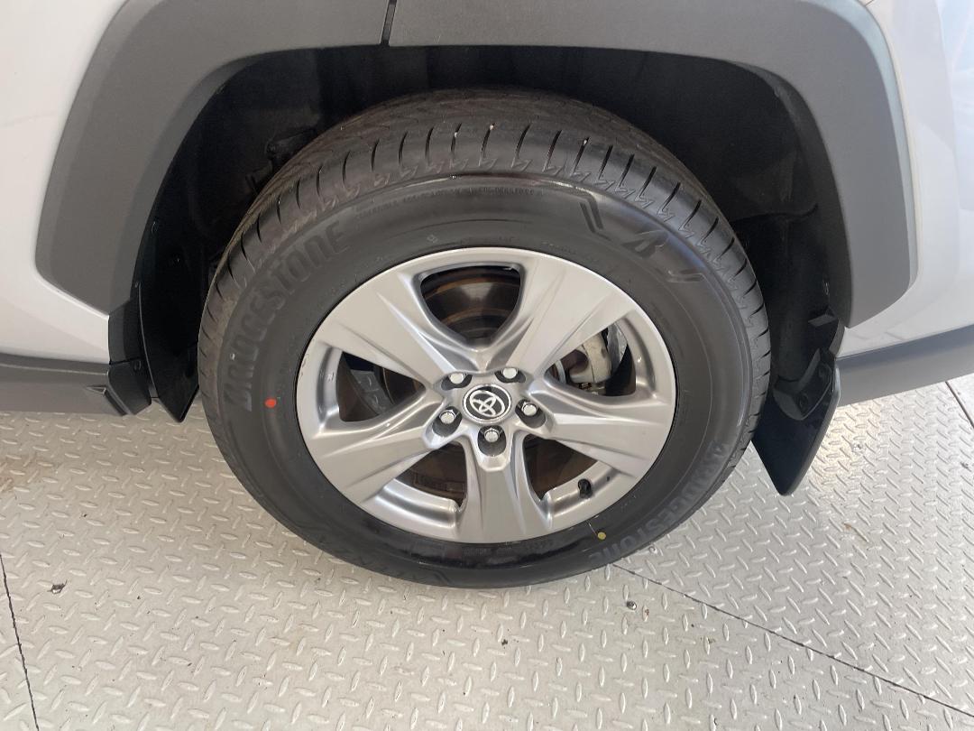 Photo '11' of Toyota Rav4