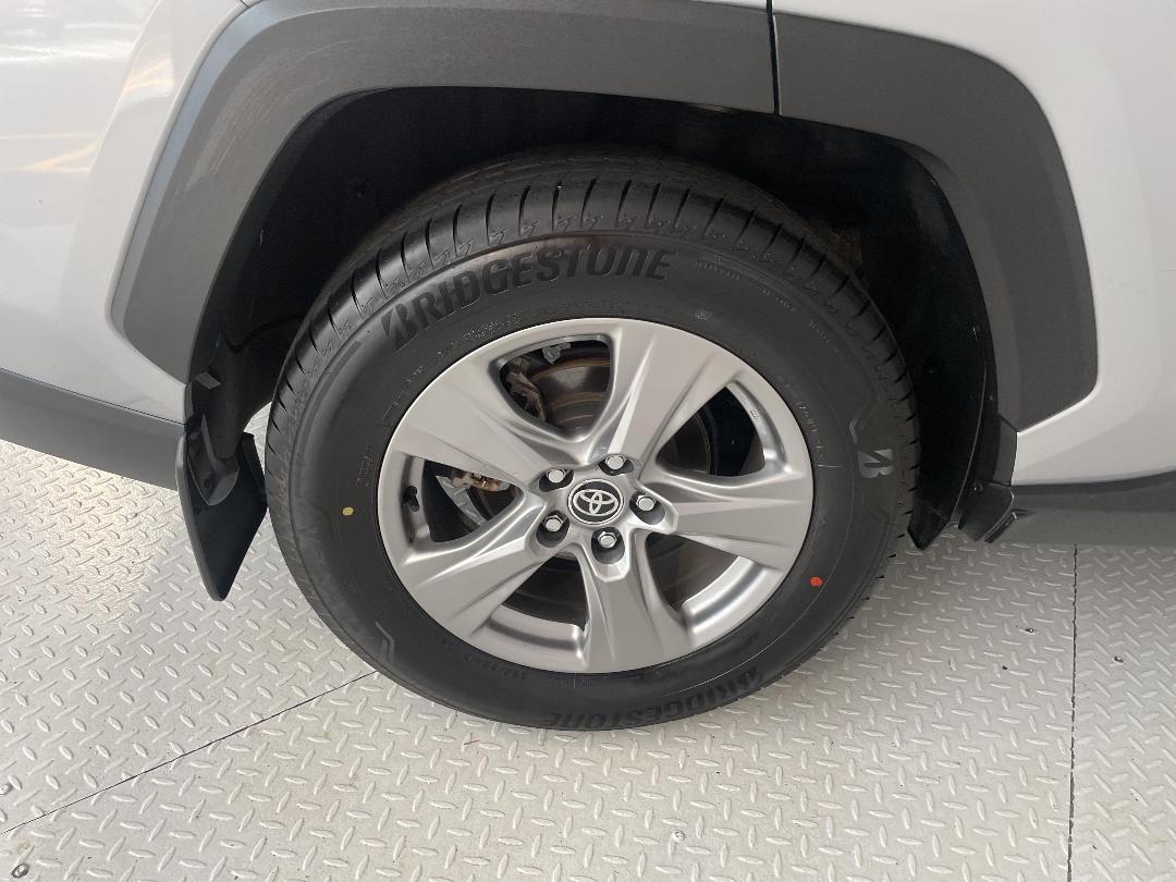 Photo '12' of Toyota Rav4