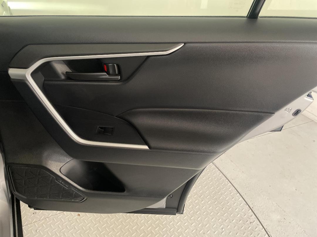 Photo '19' of Toyota Rav4