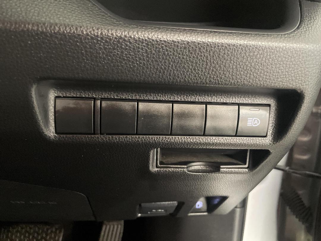 Photo '24' of Toyota Rav4