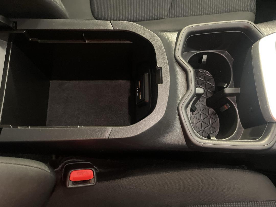 Photo '32' of Toyota Rav4