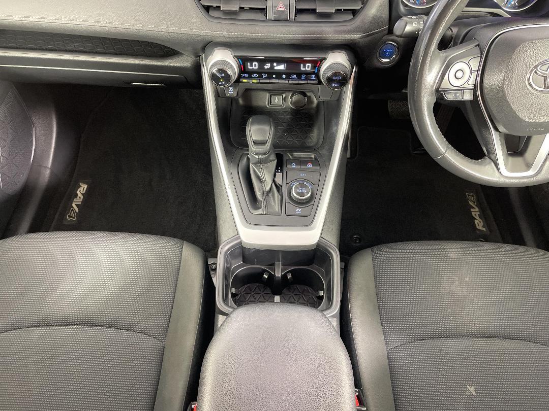 Photo '18' of Toyota Rav4 Photo '18' of Toyota Rav4