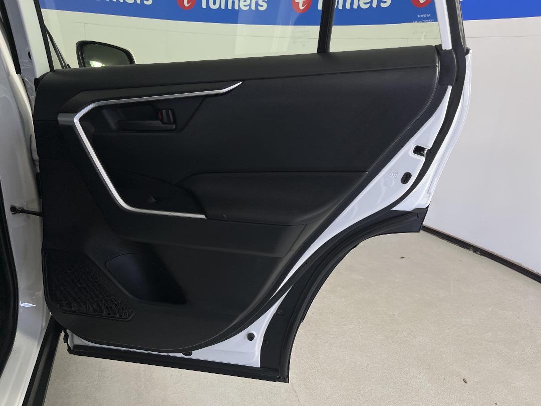 Photo '19' of Toyota Rav4 Photo '19' of Toyota Rav4