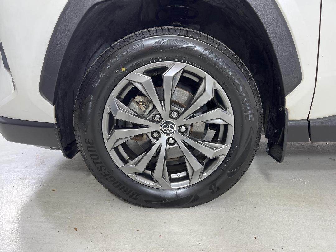 Photo '10' of Toyota Rav4