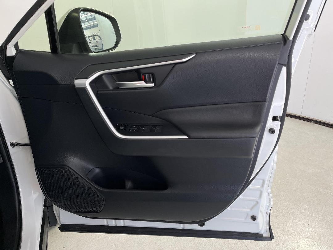 Photo '15' of Toyota Rav4