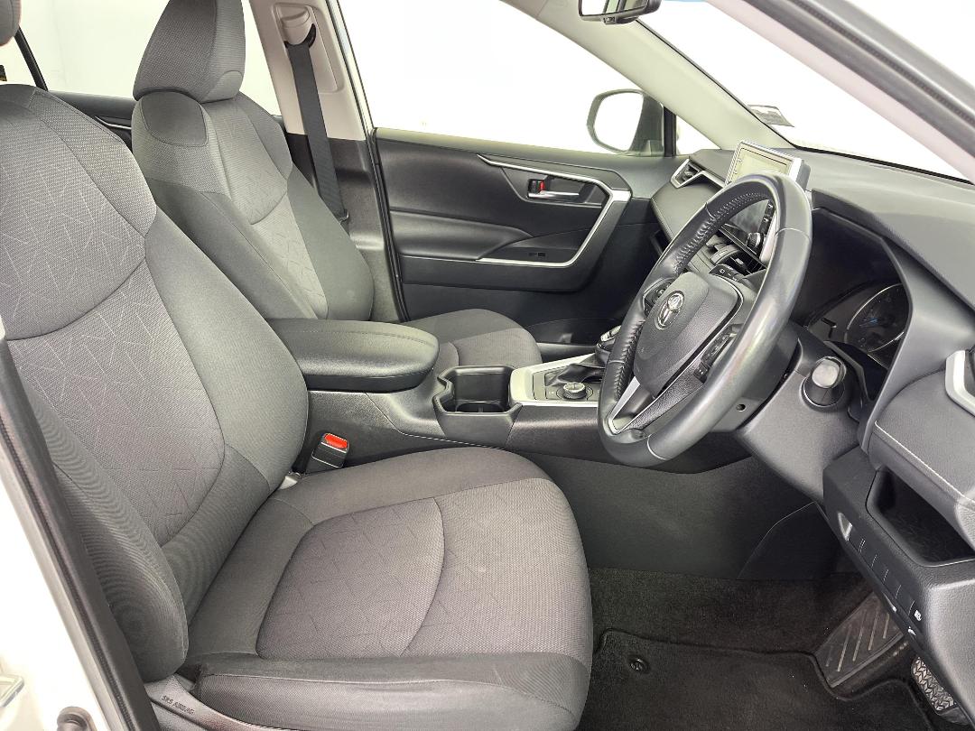 Photo '16' of Toyota Rav4