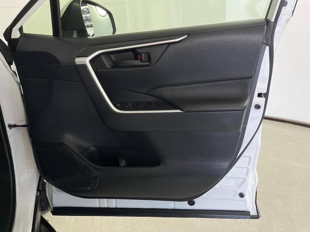 Photo '15' of Toyota Rav4 Photo '15' of Toyota Rav4