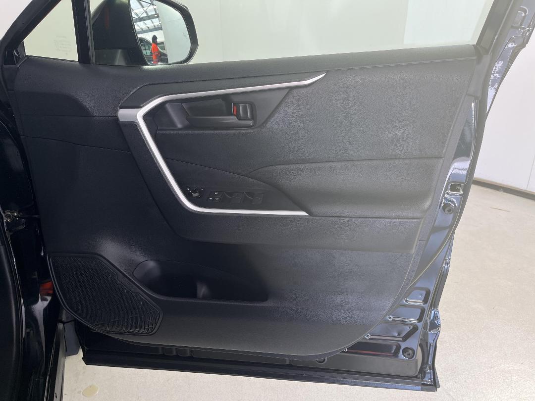 Photo '15' of Toyota Rav4 Photo '15' of Toyota Rav4