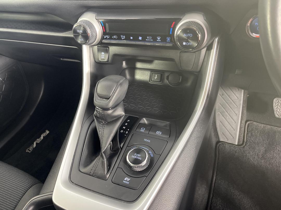 Photo '18' of Toyota Rav4 Photo '18' of Toyota Rav4