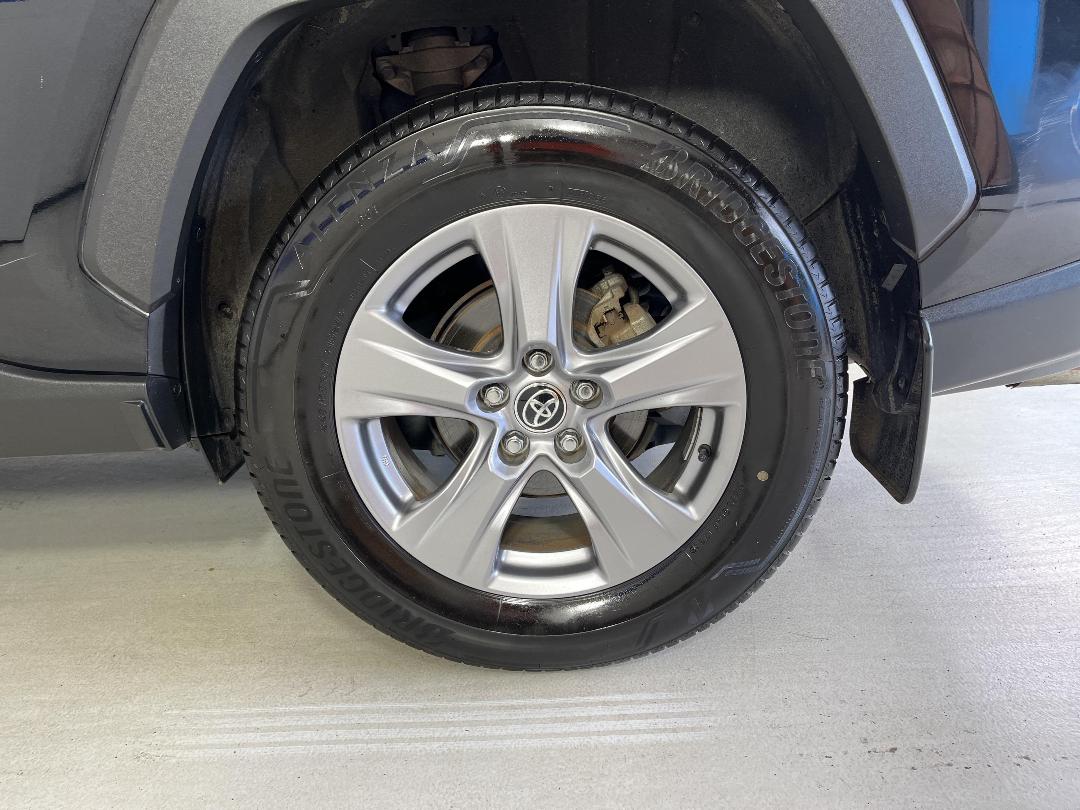 Photo '11' of Toyota Rav4