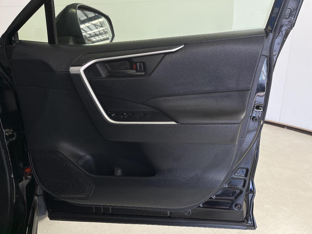 Photo '15' of Toyota Rav4