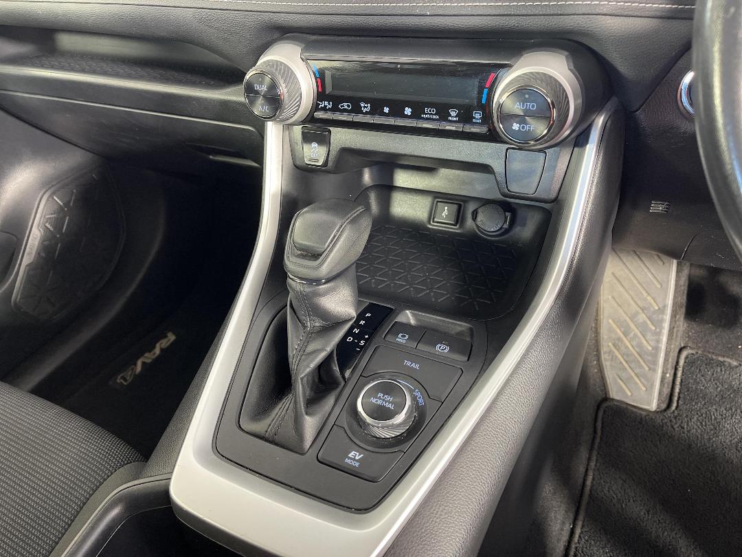 Photo '18' of Toyota Rav4