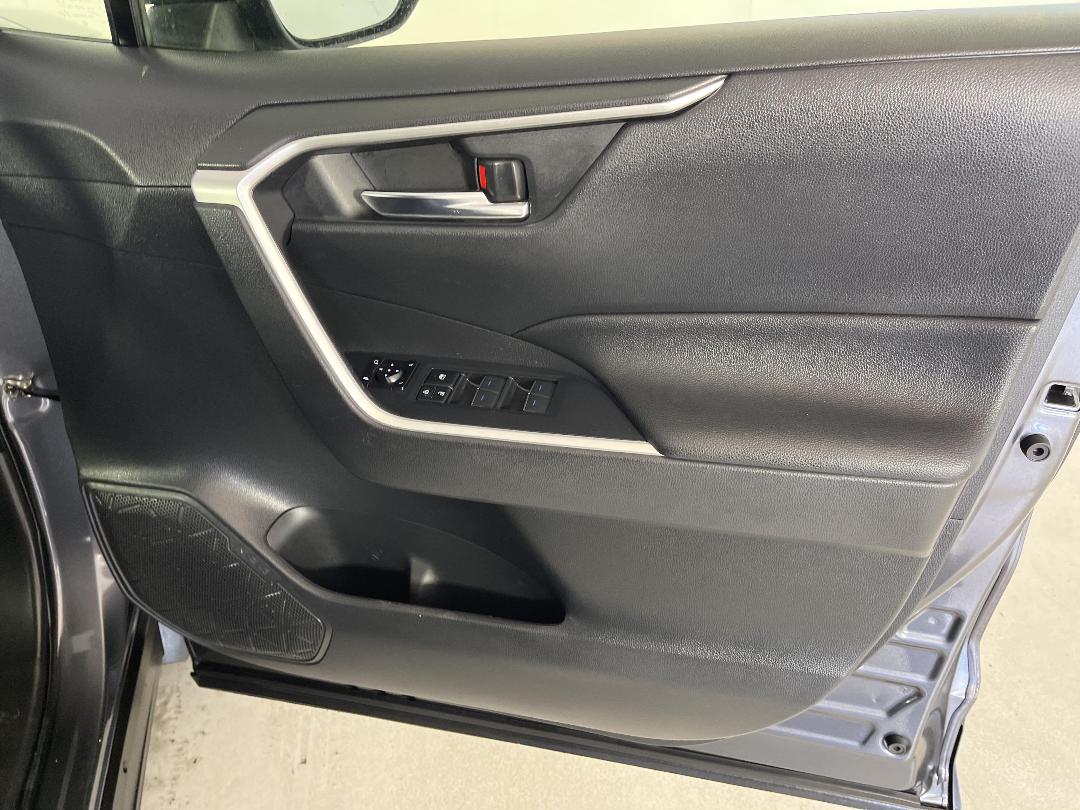 Photo '15' of Toyota Rav4