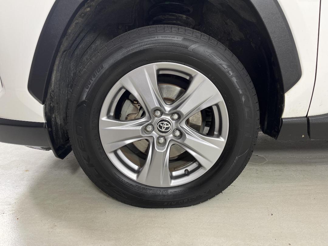 Photo '10' of Toyota Rav4