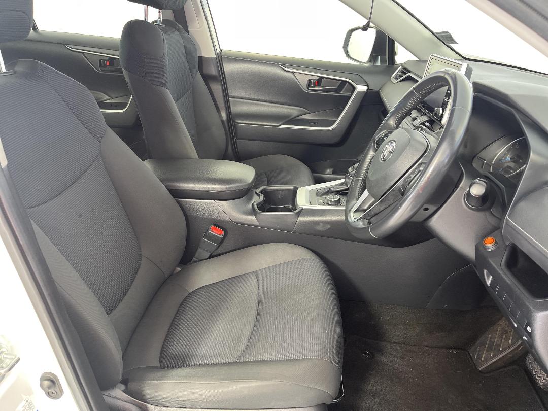 Photo '16' of Toyota Rav4