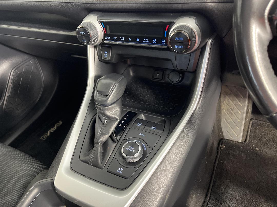 Photo '18' of Toyota Rav4