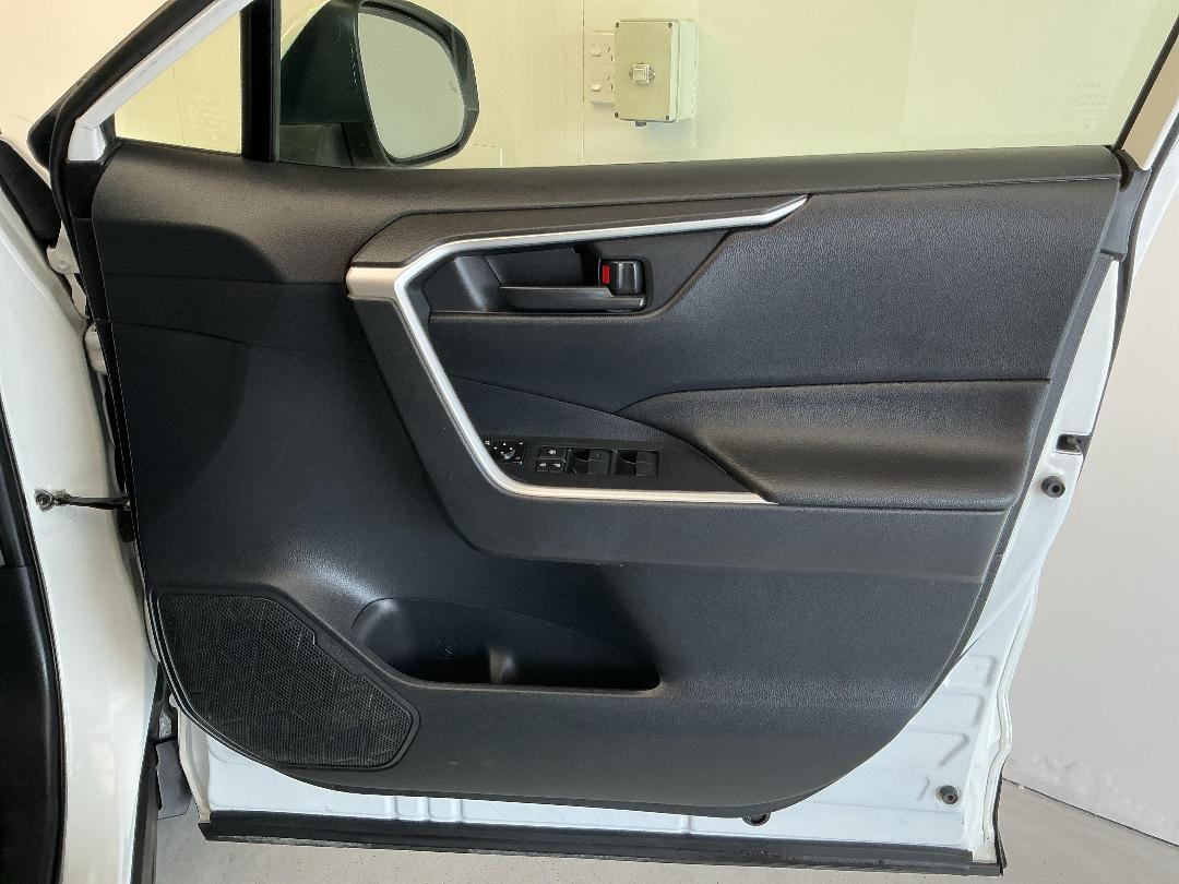 Photo '15' of Toyota Rav4