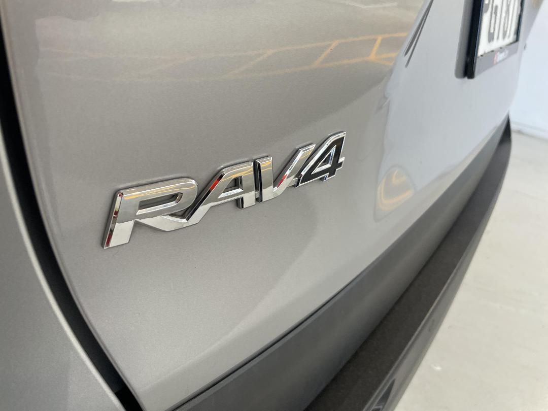 Photo '35' of Toyota Rav4 Photo '35' of Toyota Rav4