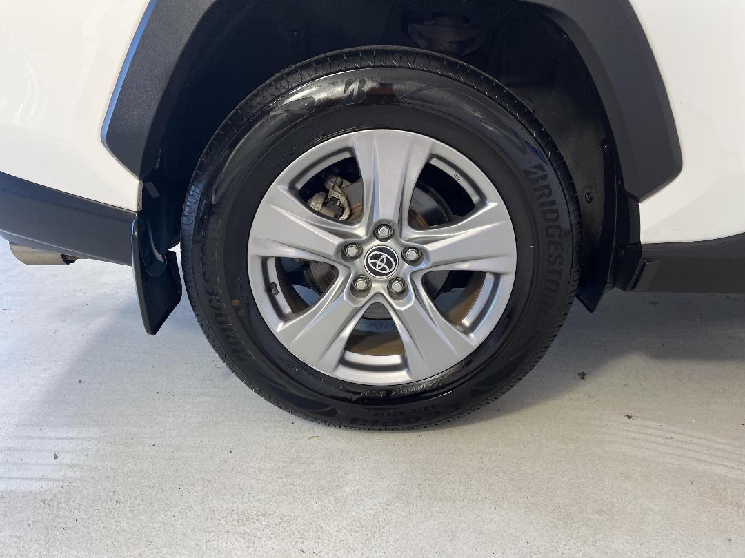 Photo '12' of Toyota Rav4