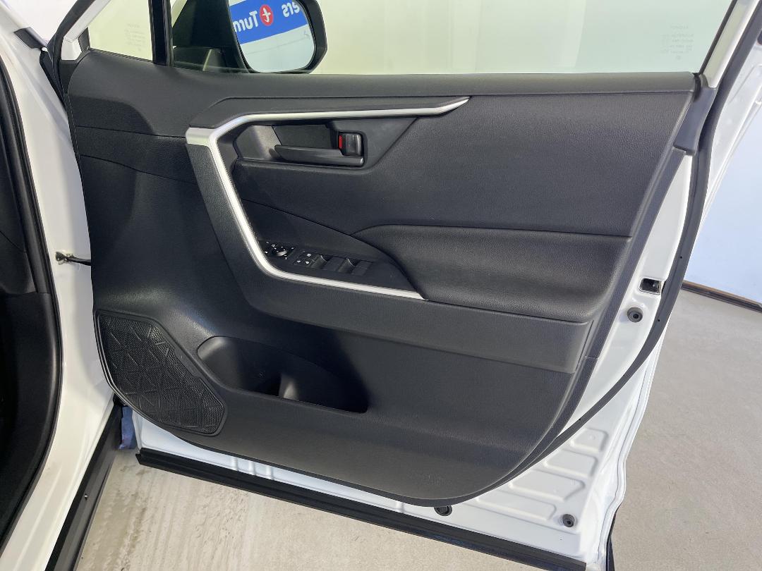 Photo '15' of Toyota Rav4