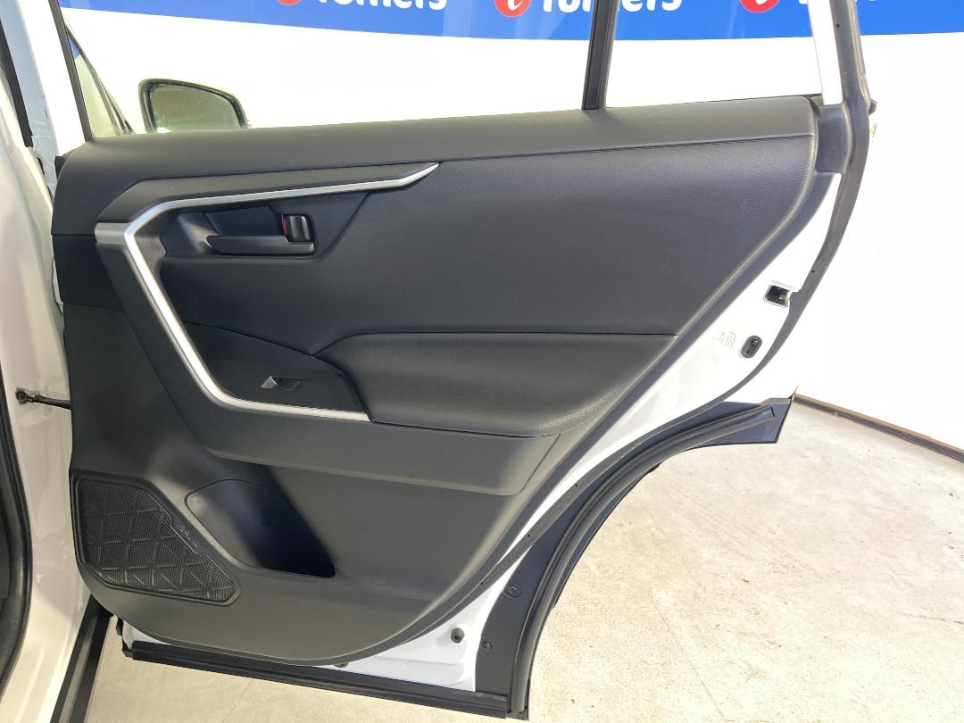 Photo '19' of Toyota Rav4