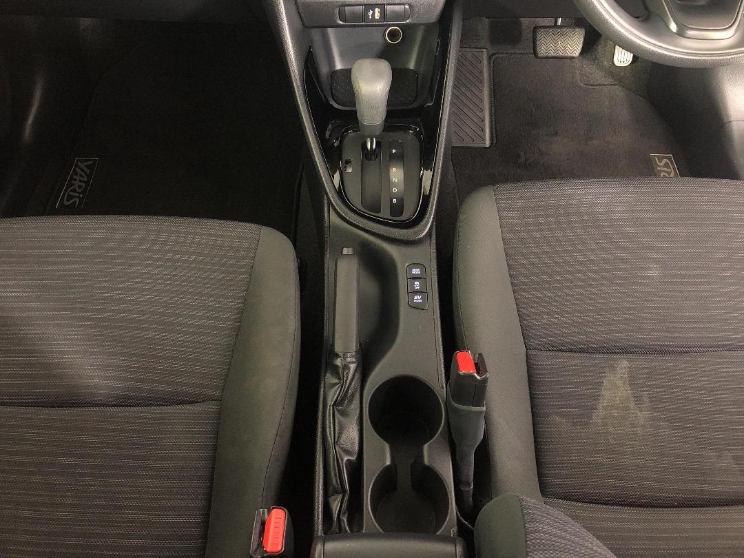 Photo '18' of Toyota Yaris Photo '18' of Toyota Yaris