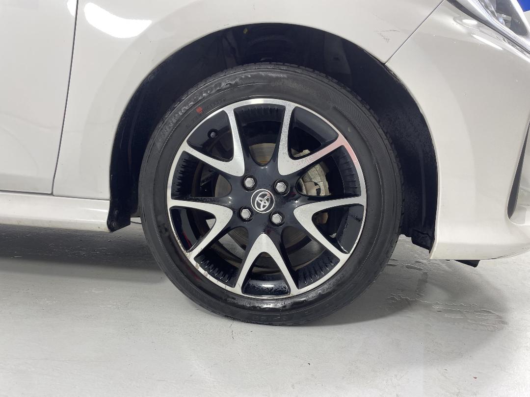 Photo '9' of Toyota Yaris