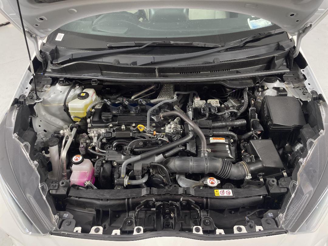 Photo '13' of Toyota Yaris