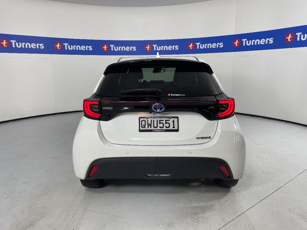 Photo '6' of Toyota Yaris