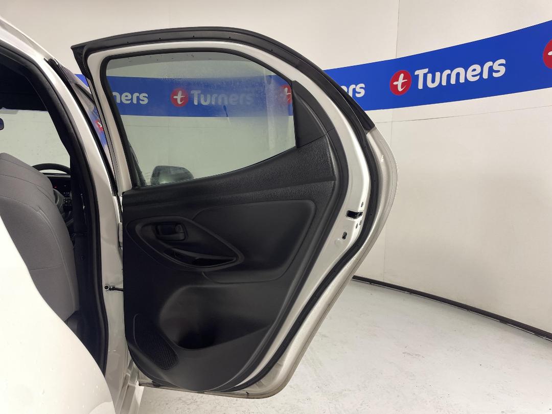 Photo '19' of Toyota Yaris