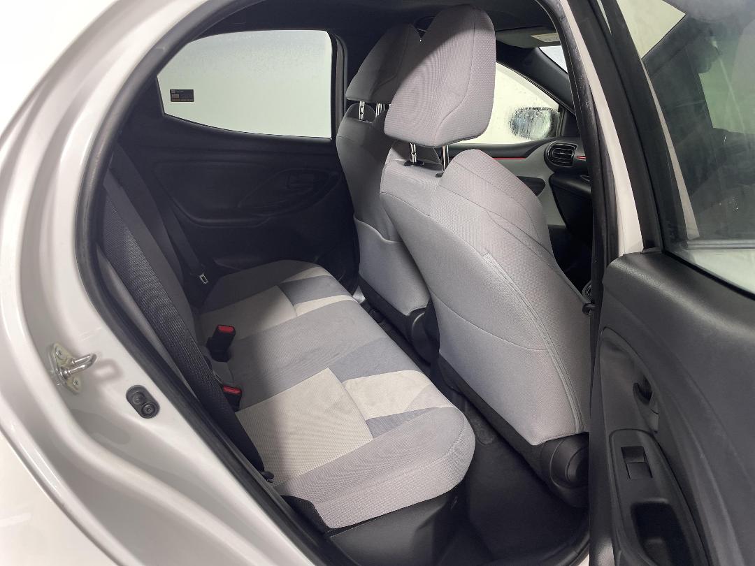 Photo '20' of Toyota Yaris